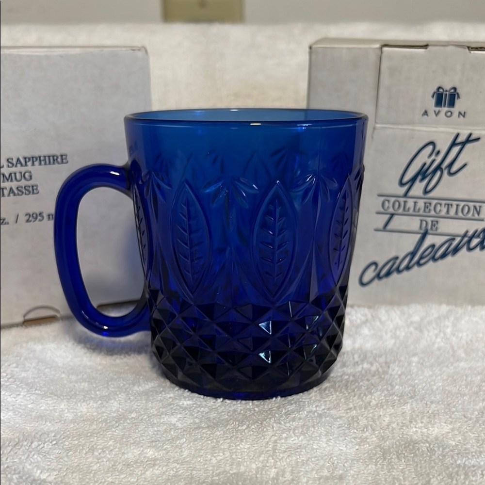 Avon gift collection Royal sapphire mug